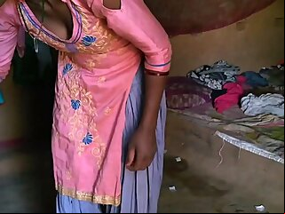 hd videos blowjob Desi best Indian bhabhi ko khana bana rahi usko sabse achi chudai doggy style